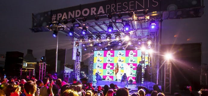 Концерт на пирсе от Pandora Radio: лучшие спонсорские идеи для молодежной вечеринки