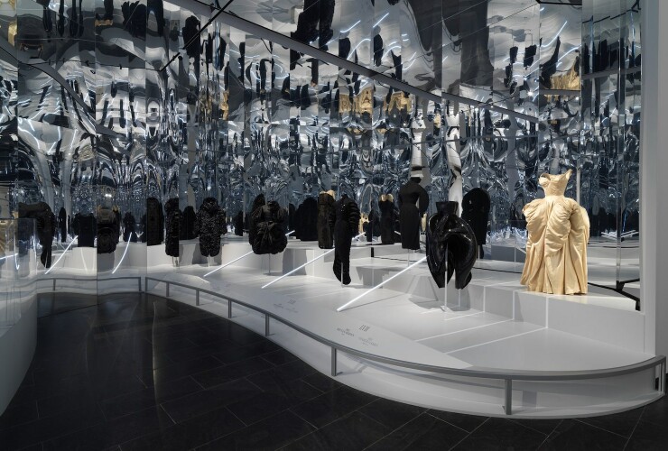 Открытие выставки About Time: Fashion and Duration в Метрополитен-музее: сладкая пилюля после горькой отмены Met Gala-2020