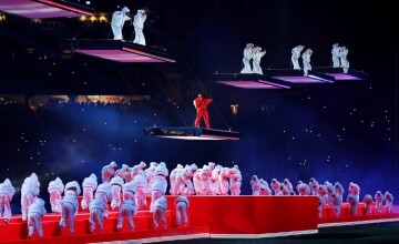rihanna-performs-at-the-superbowl-lvii-halftime-show-in-glendale-02-12-2023-6