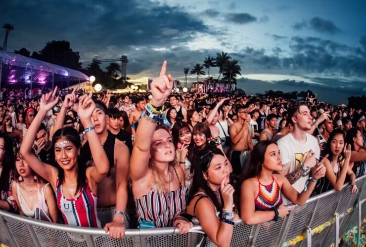 09_zoukout2018_crowd_credit_-_zouk_singapore_2